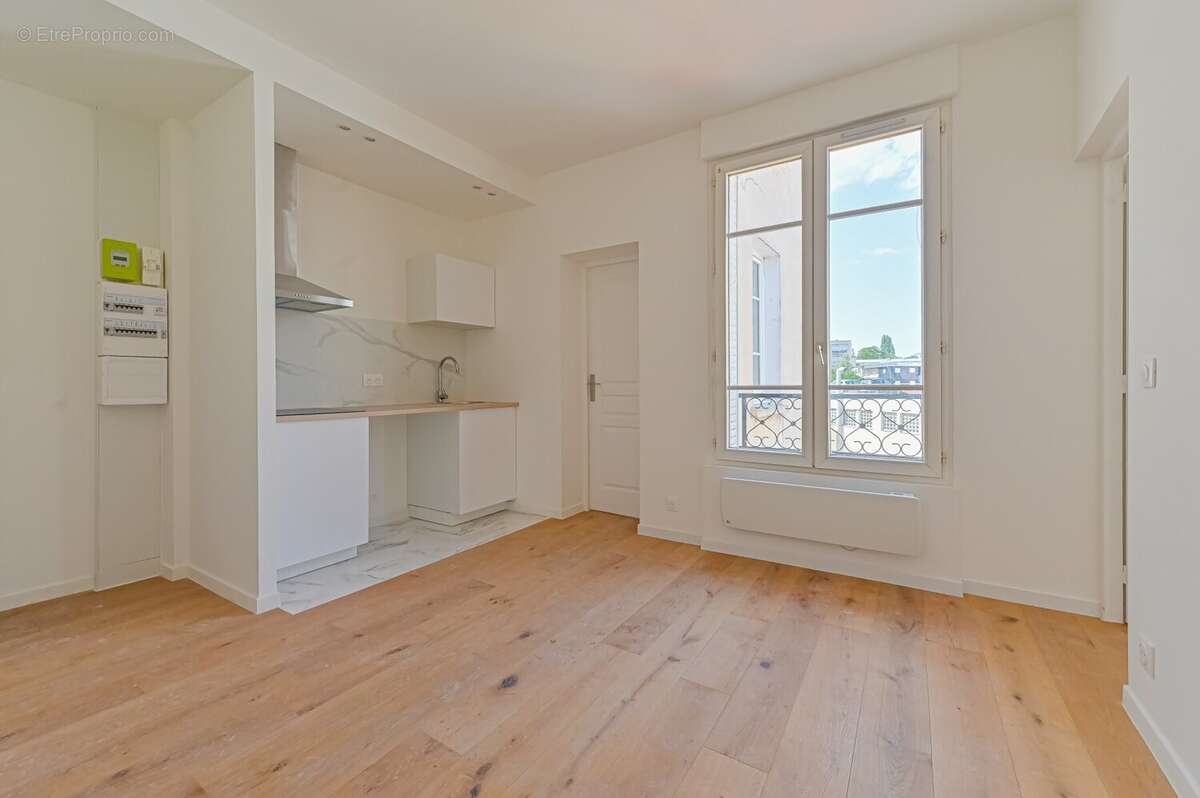 VIS_4457 - Appartement à LES LILAS