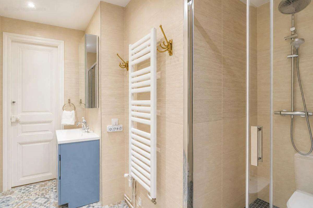 Élégant 6 pièces de 166 m² à Kléber - photo 14