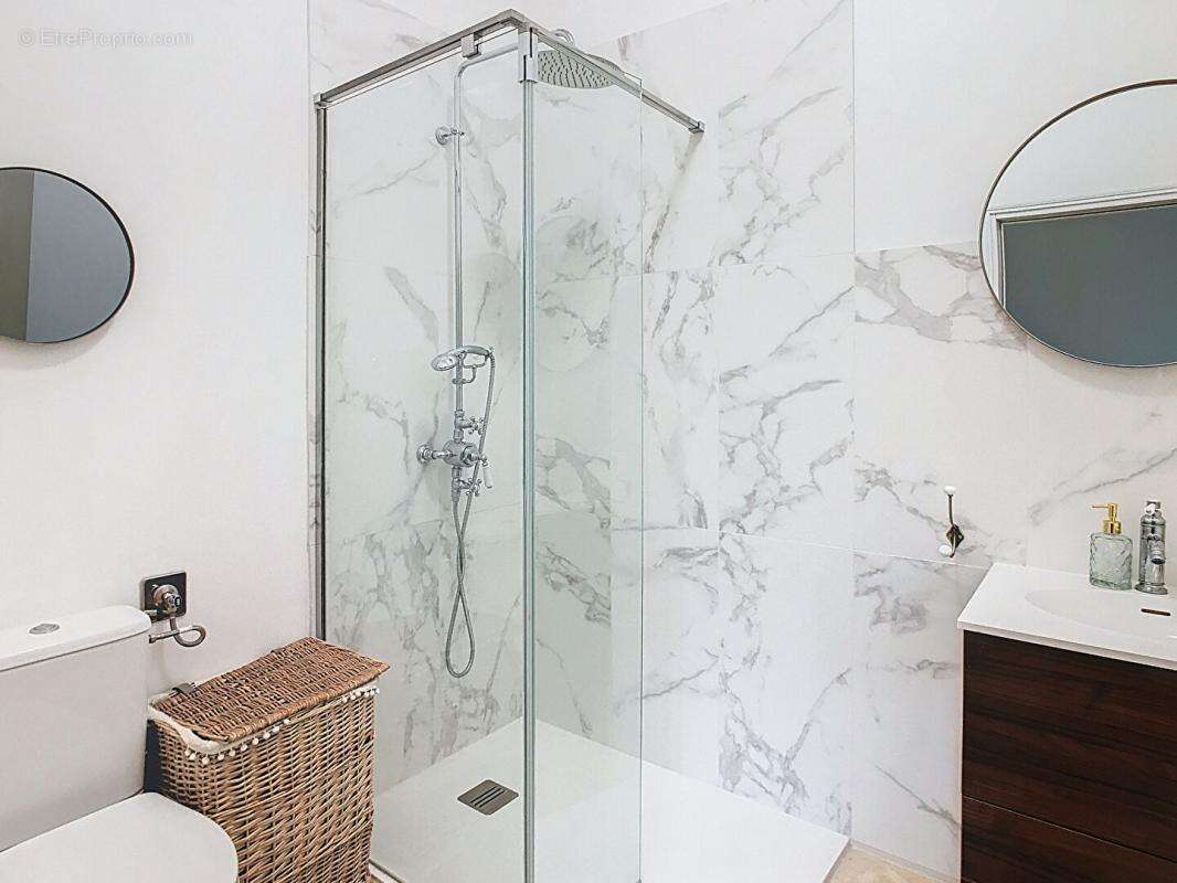 Maison à BEYNAC-ET-CAZENAC