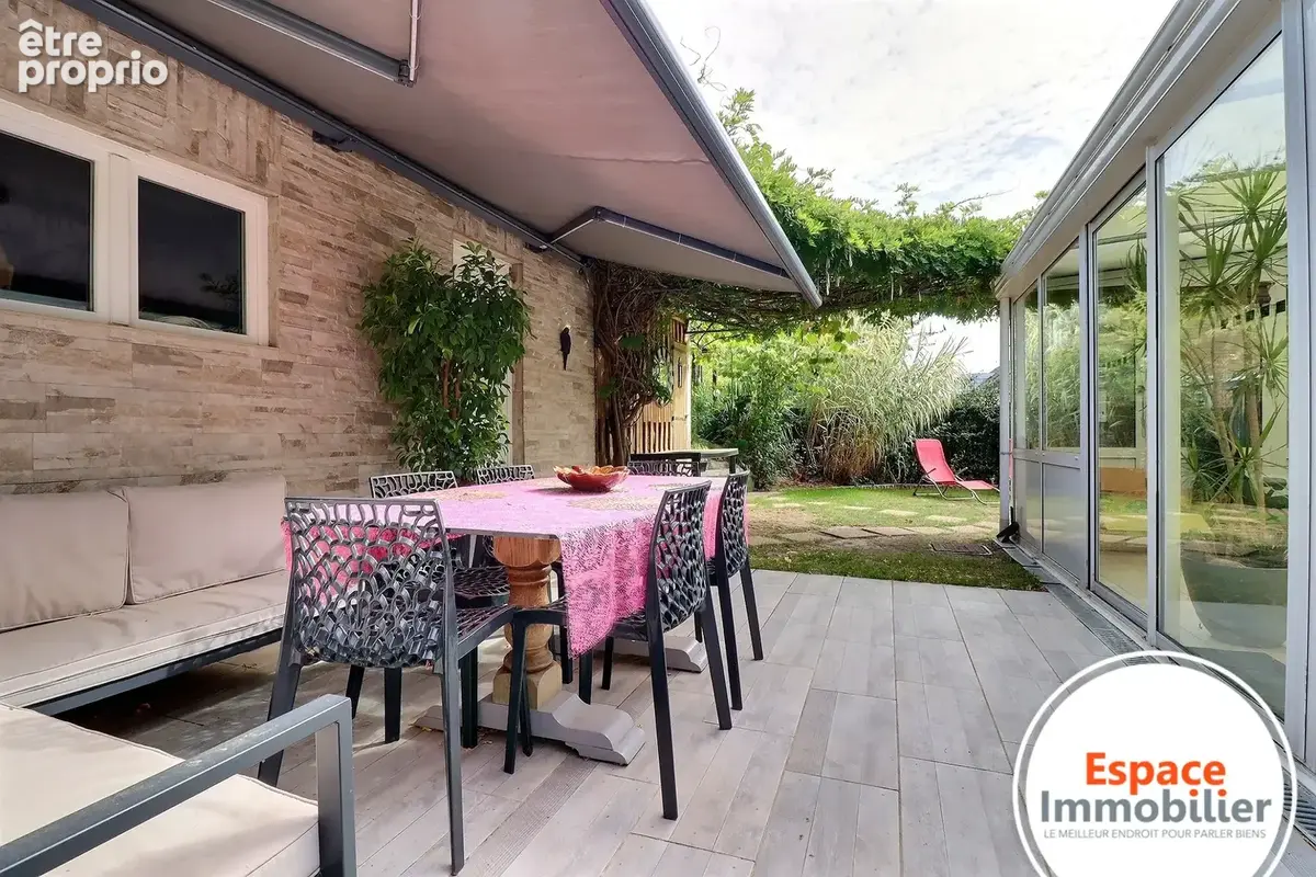 Maison semi-individuelle de 109 m2 avec garage, véranda et jardin — Douchy-les-Mines (Secteur calme) - photo 10