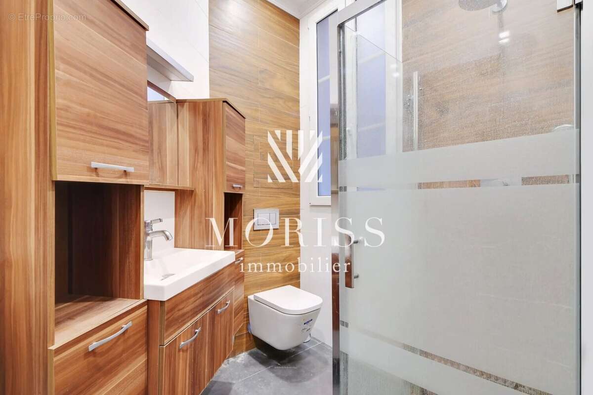 Appartement à PARIS-16E