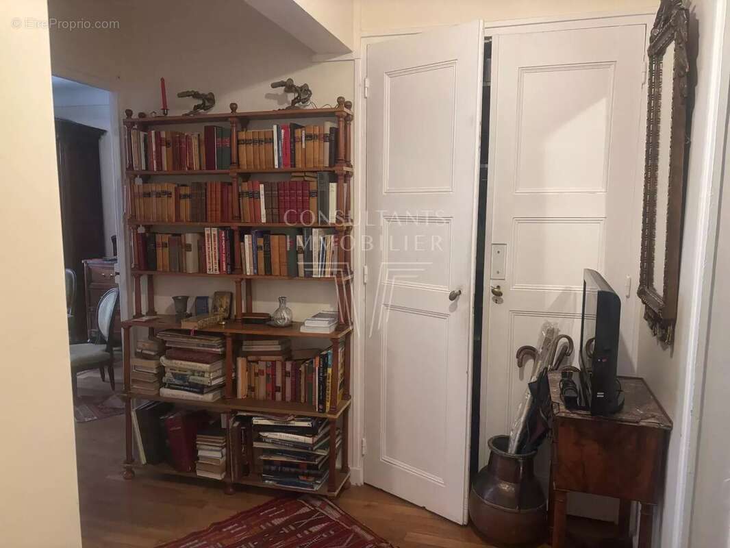 Appartement à PARIS-17E
