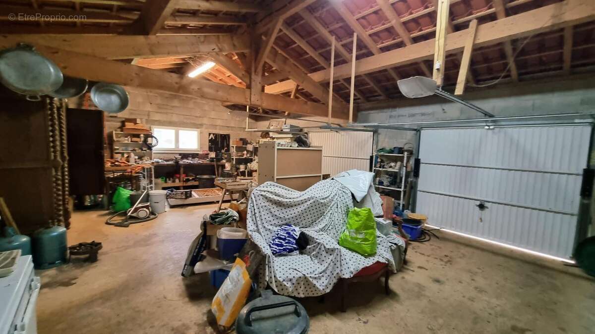 Maison à SAINT-FELIX-DE-VILLADEIX