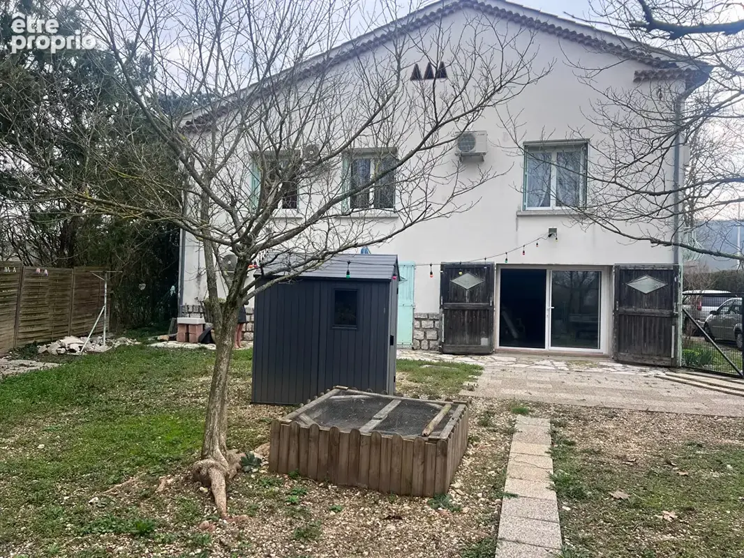Maison à BARJAC