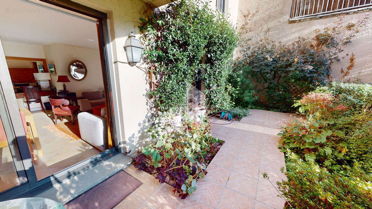 Appartement à PARIS-19E