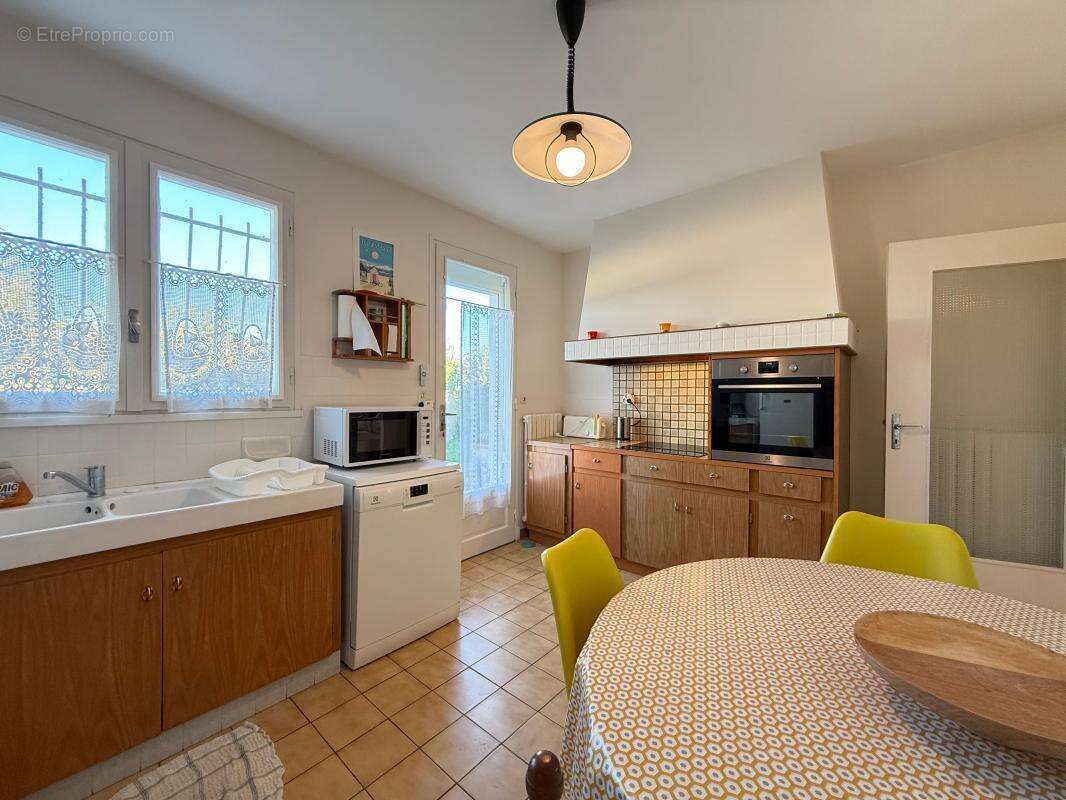 Maison à VAUX-SUR-MER