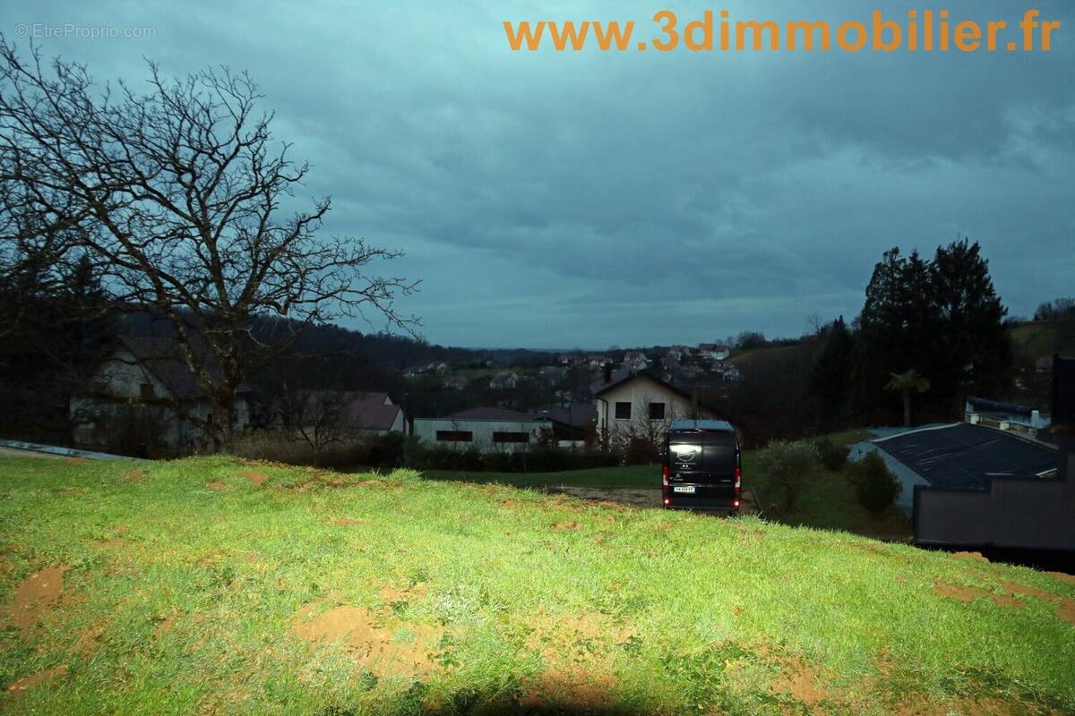 Maison à LONS-LE-SAUNIER