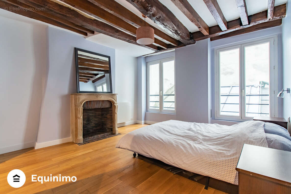 Appartement à PARIS-10E