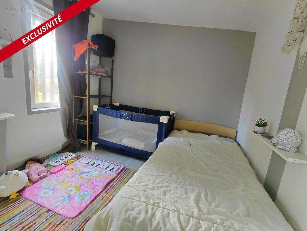 Maison à LE MELE-SUR-SARTHE