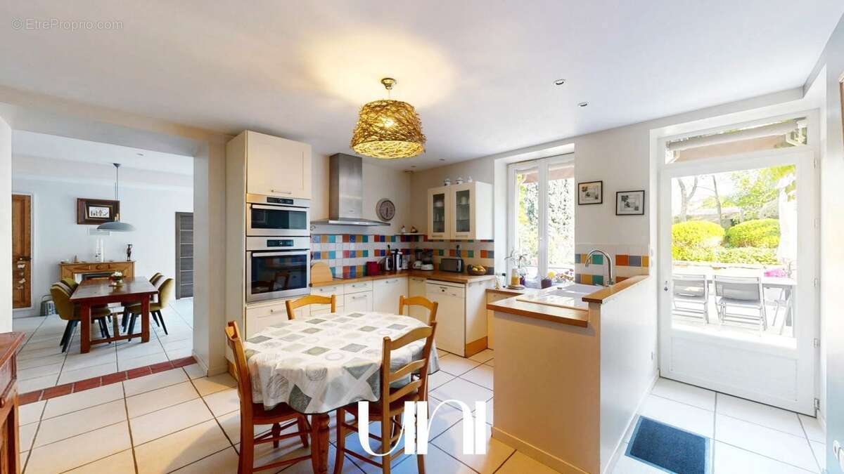 Maison à FONTAINE-HENRY