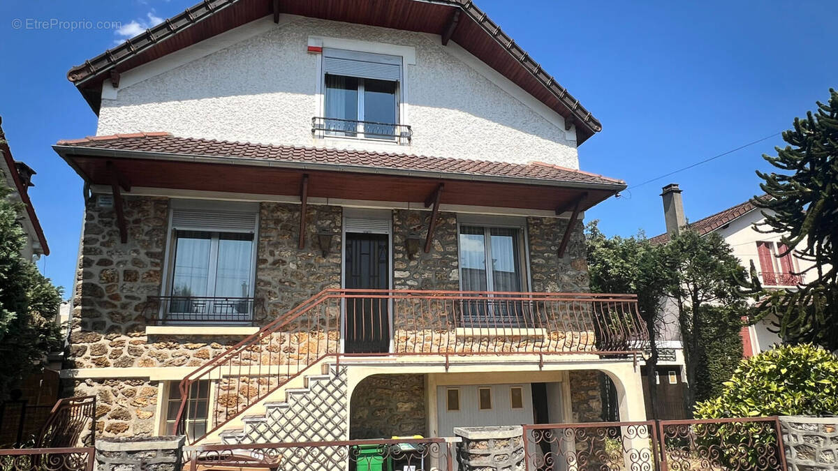 Maison à LES PAVILLONS-SOUS-BOIS