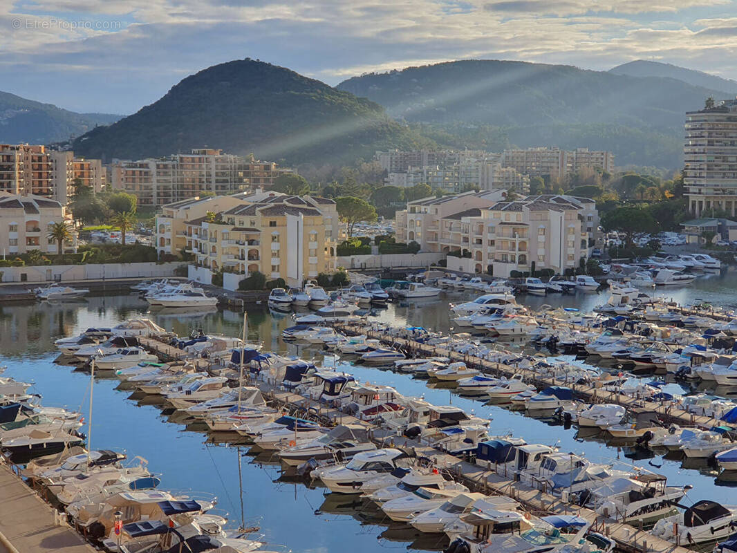 Appartement à MANDELIEU-LA-NAPOULE