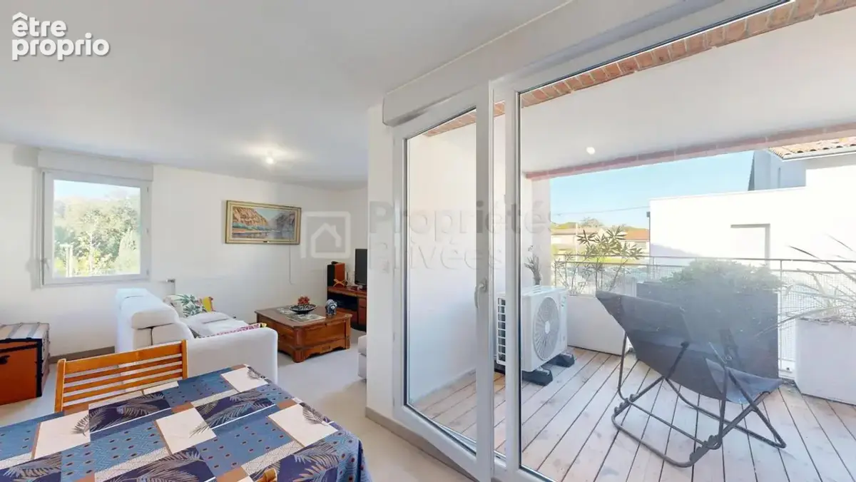T3 duplex climatisé avec terrasse & 2 stationnements - photo 8