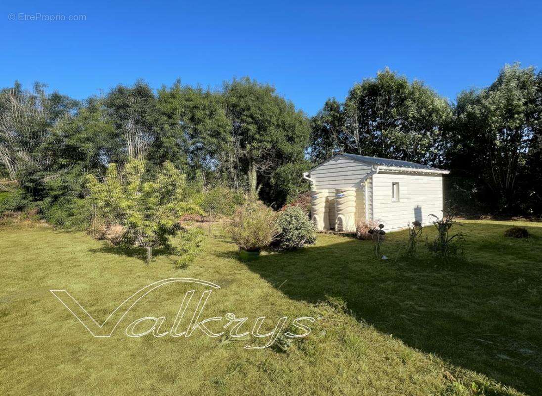 Maison proche mer et commodités à pied -7P-1000m2 zone U - photo 5