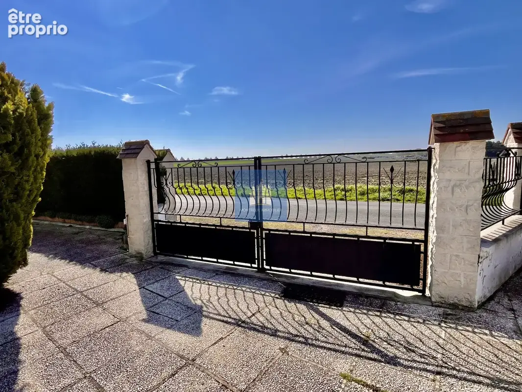 Loudun  (86) Maison familiale lumineuse 6 CH avec atelier et RDJ PMR - photo 13