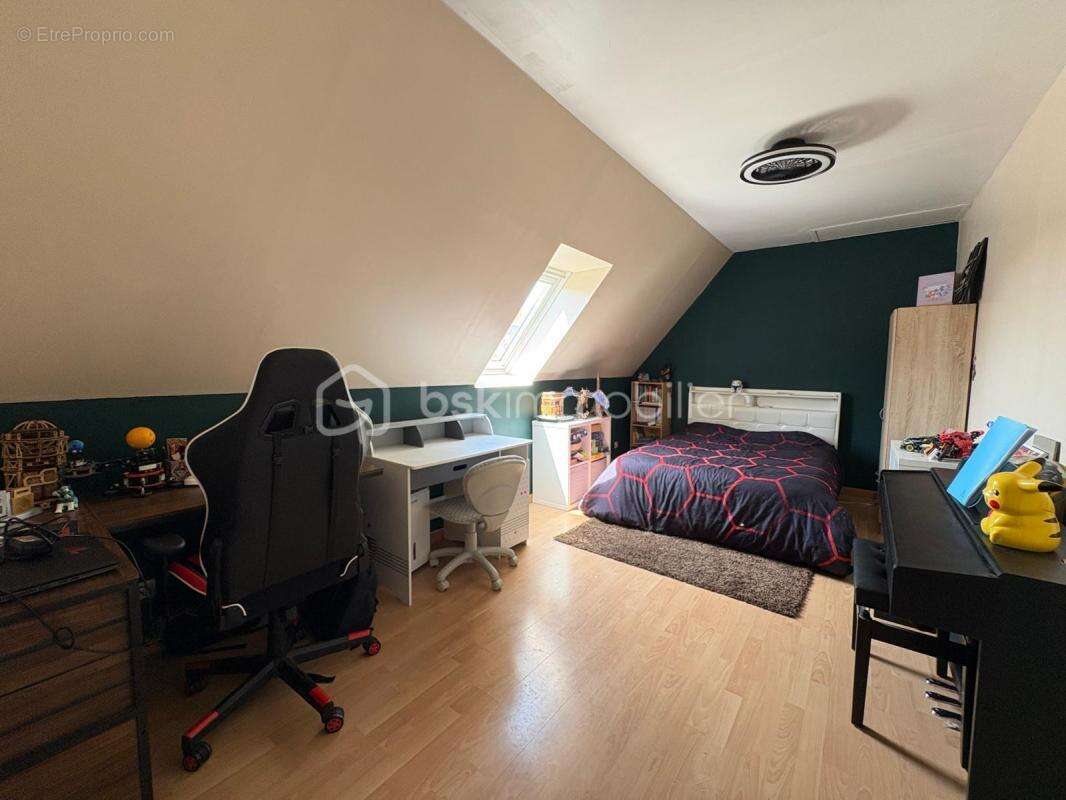 Opportunité rare sur Fretin ! maison individuelle 4 chambres + 2 salles de bains + jardin + double garage - photo 6