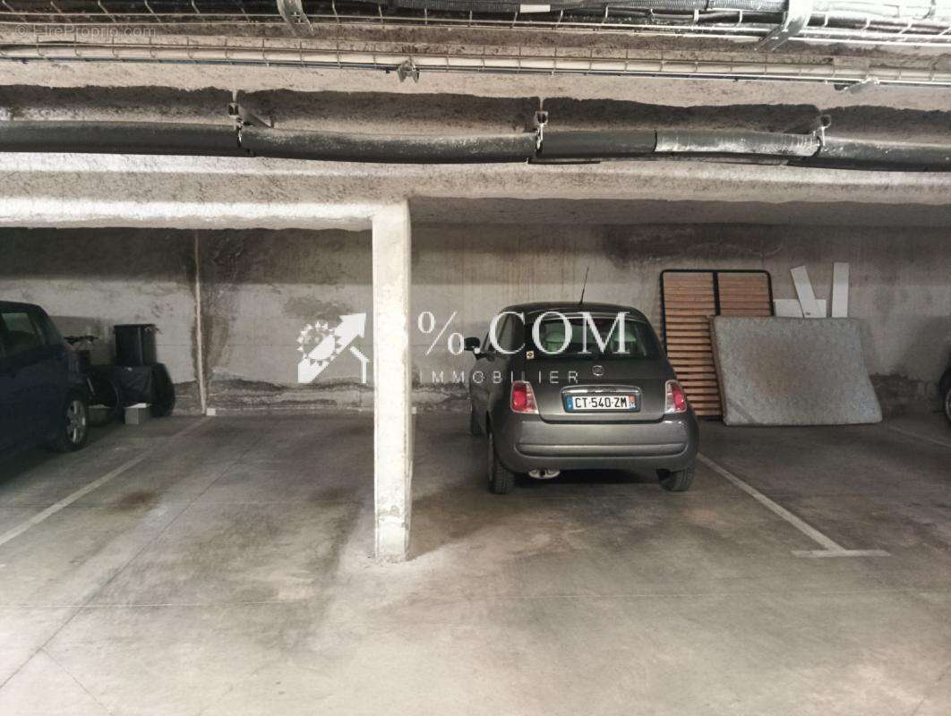 Appartement à POUSSAN