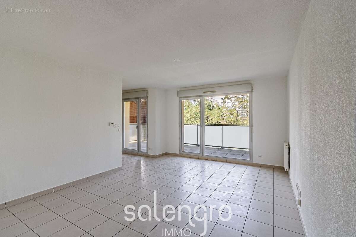 Appartement 65 m² à Villeurbanne  - photo 2