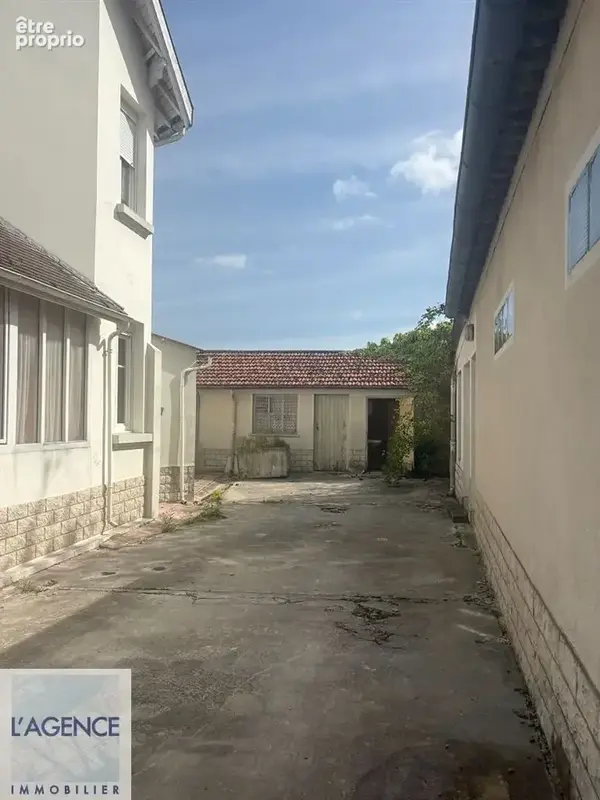 Maison de village avec nombreuses dependances - photo 5