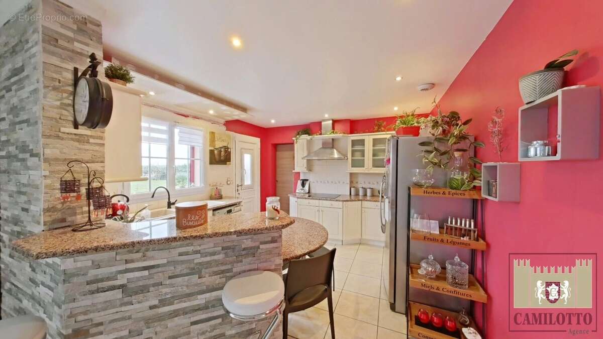 Maison à BOINVILLE-LE-GAILLARD