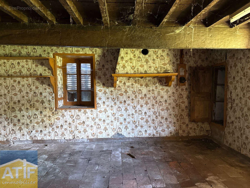 Maison à SAINT-PAUL-DE-VEZELIN