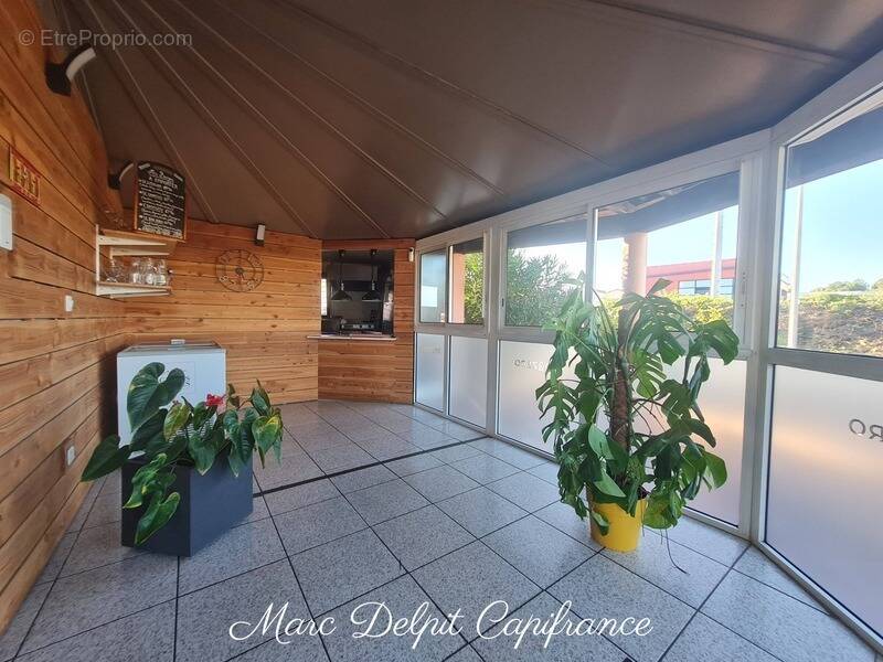 Commerce à CANET-EN-ROUSSILLON