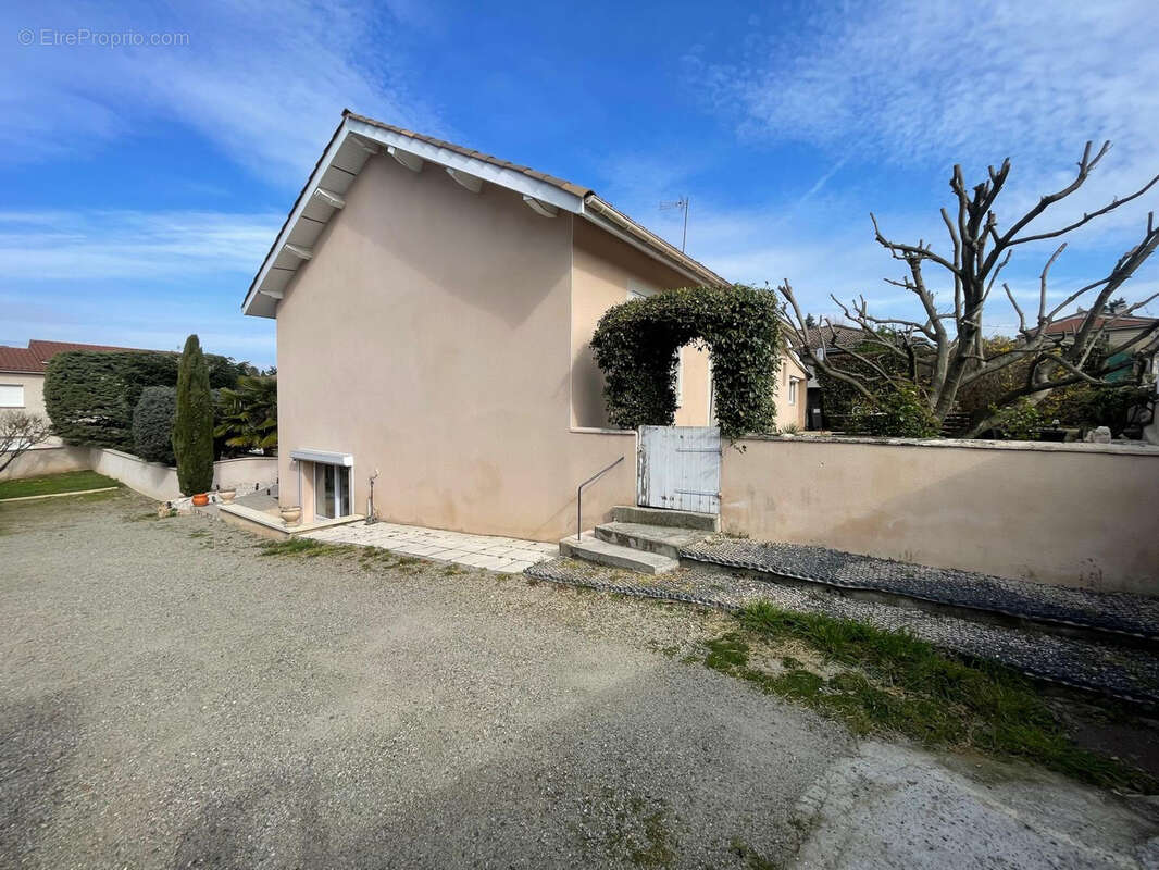 Maison à ROUSSILLON