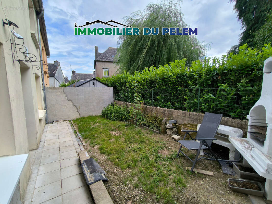 Maison à MAEL-CARHAIX