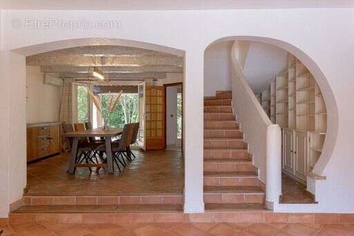 Maison à MOUGINS