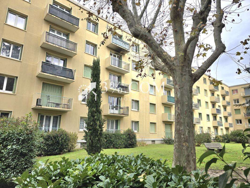 Appartement à GUILHERAND-GRANGES