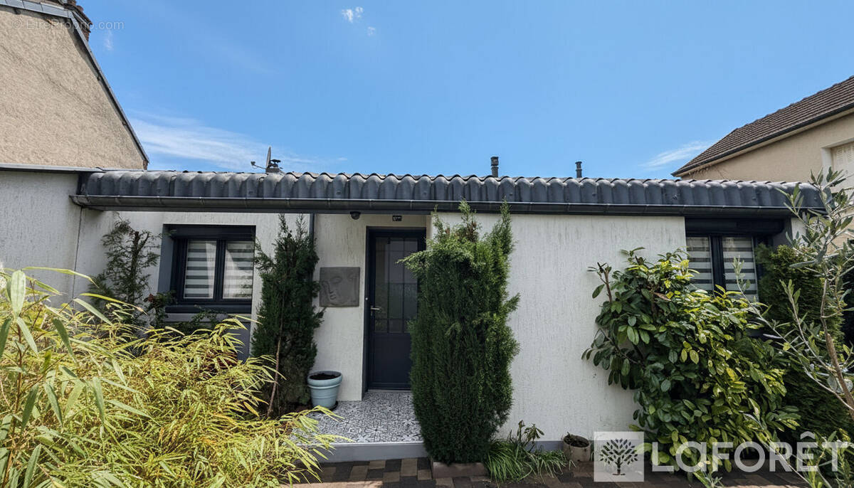 Maison à ROMILLY-SUR-SEINE