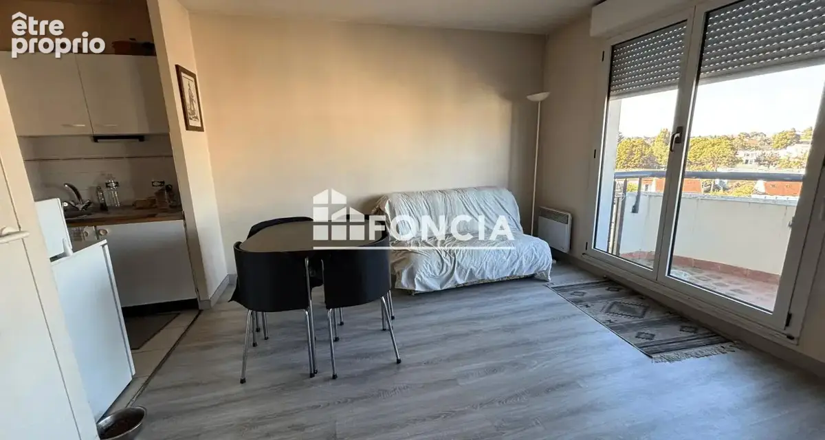  studio en plein centre-ville – extérieur – proche gare rer c  - photo 3