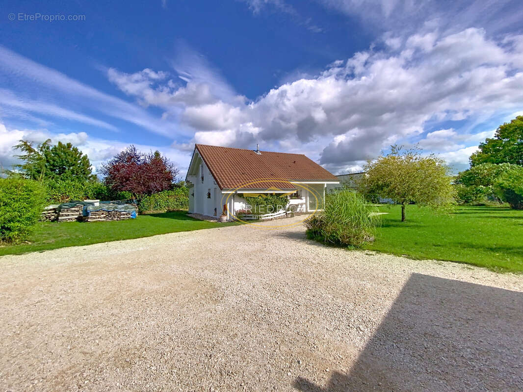 Maison à LEROUVILLE