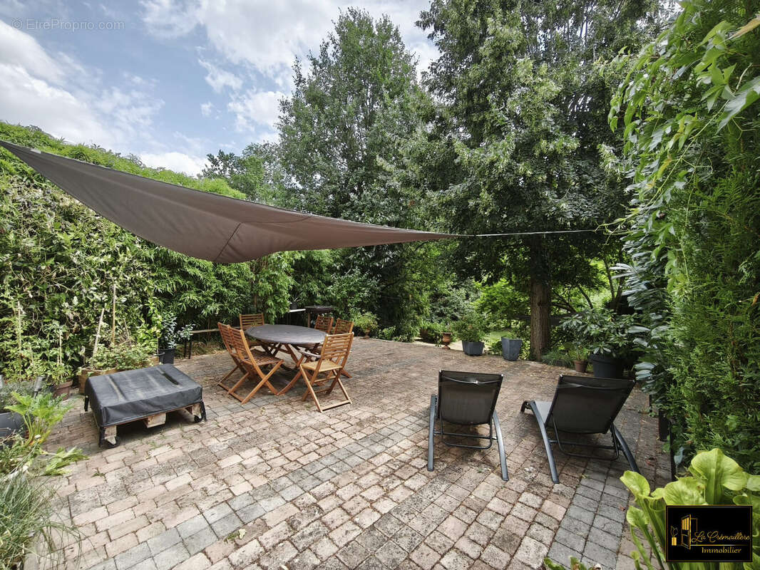 Maison 159 m² à Sainte-Mesme  - photo 2