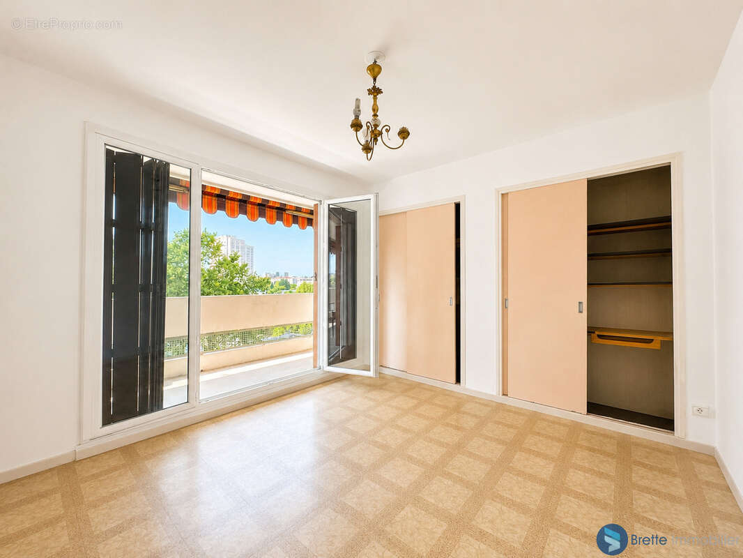 Appartement 4 pièces de 80 m2   La Rode - photo 5