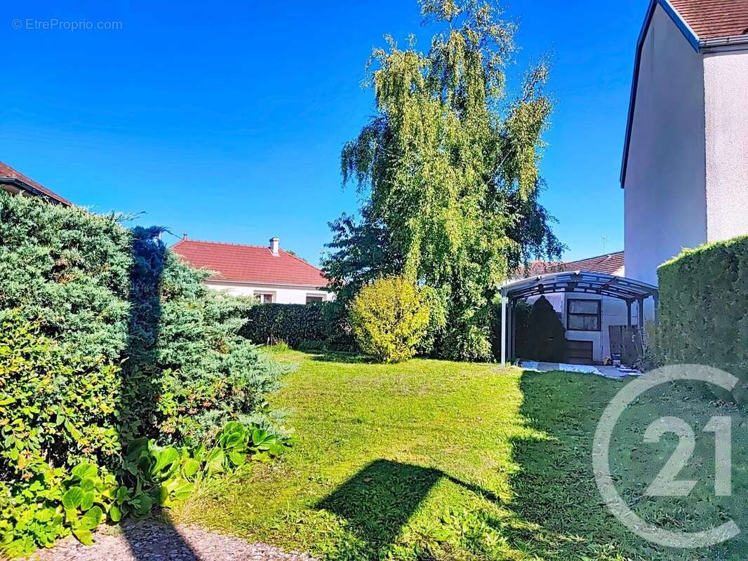 Maison à ARC-SUR-TILLE