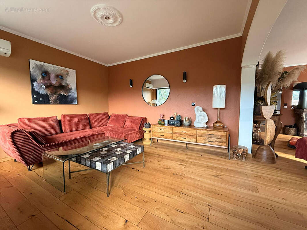 Appartement à VILLENEUVE-LOUBET