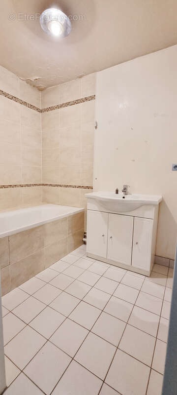 Appartement à PARIS-20E