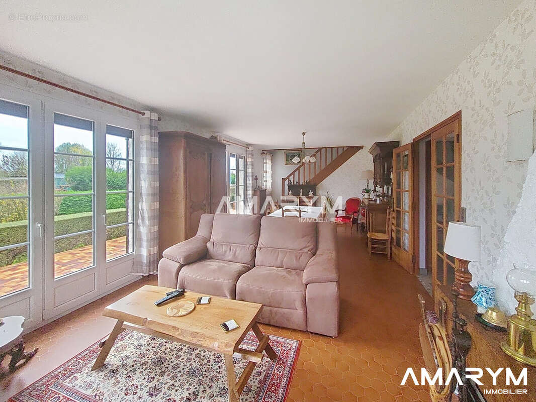 Maison à FRIAUCOURT