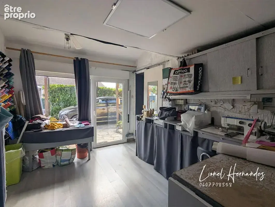 Maison individuelle de plain-pied avec piscine et terrain clos de 558m² - photo 13