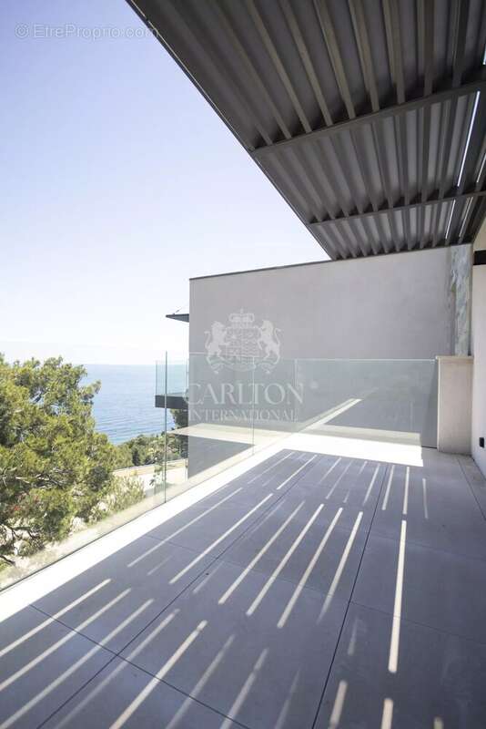 Maison à EZE