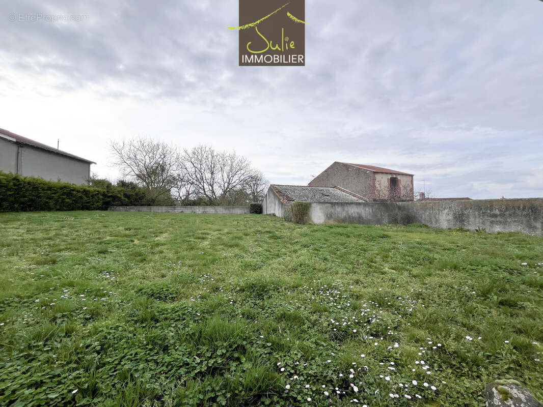 Maison à ARGENTON-CHATEAU