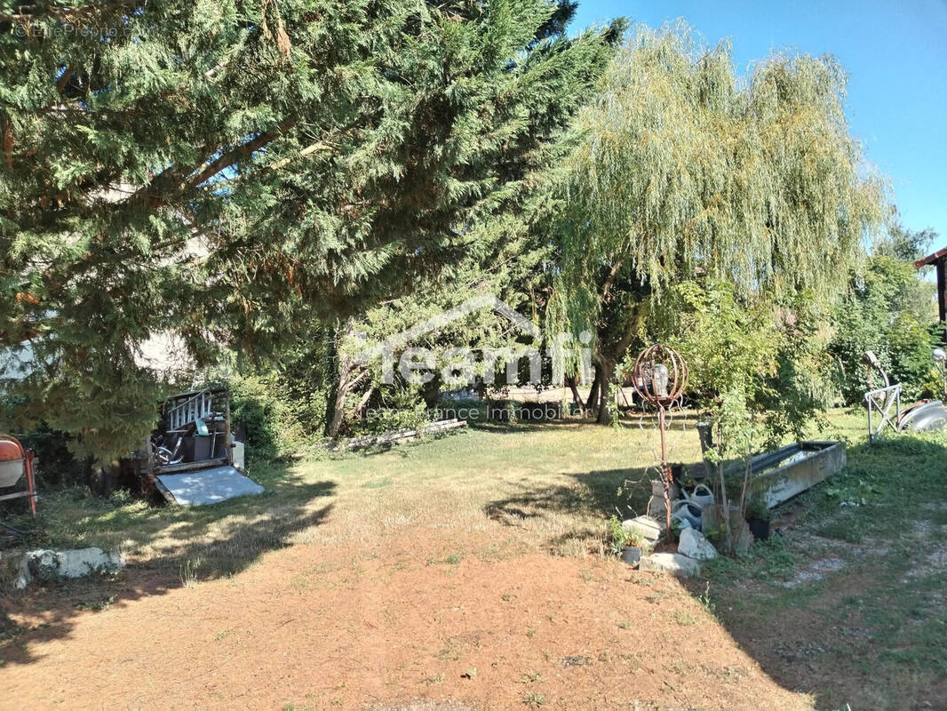 Maison à TAXAT-SENAT