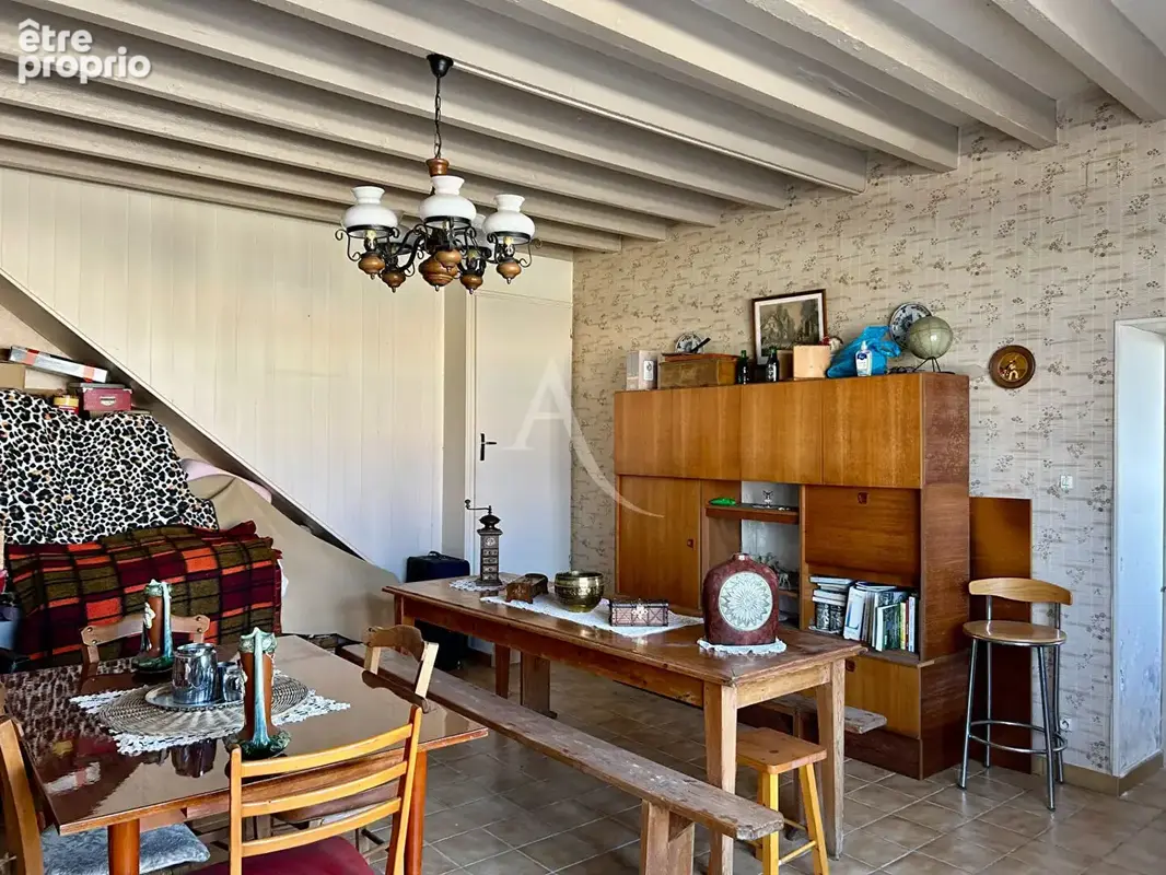 Charmante maison en pierre avec garage et terrain constructible - Proche La Rochelle. - photo 4