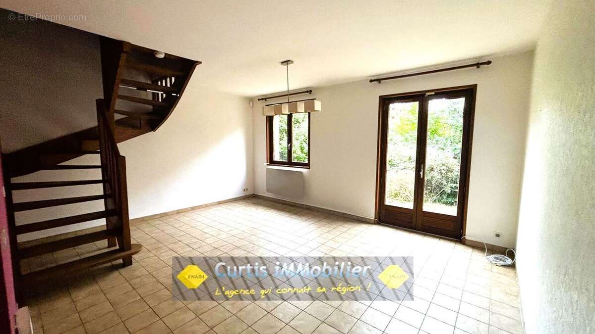 Maison à FRANCHEVILLE