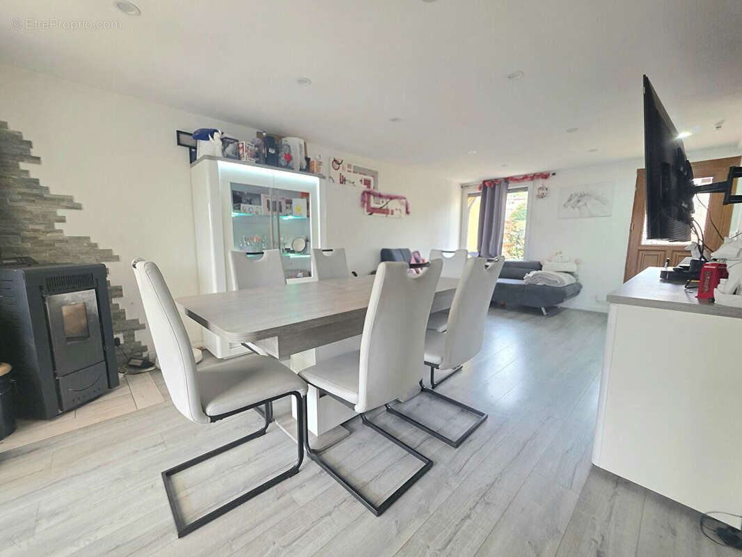 Maison à SAINT-QUENTIN-FALLAVIER