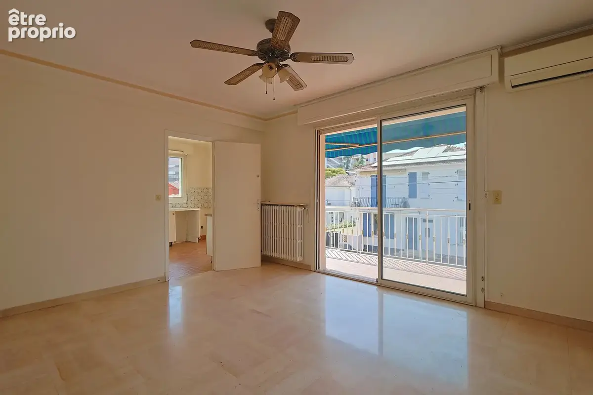 Juan-les-pins – 3 pièces à rénover – terrasse – garage 18 m² – proche plages et commerces - photo 2