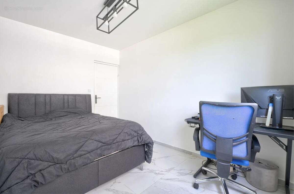 Appartement à BRON