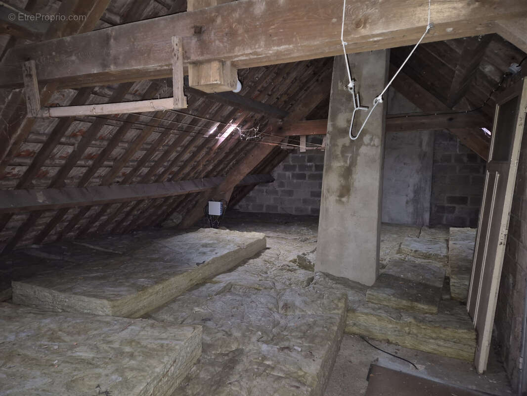 Maison à MAUBERT-FONTAINE