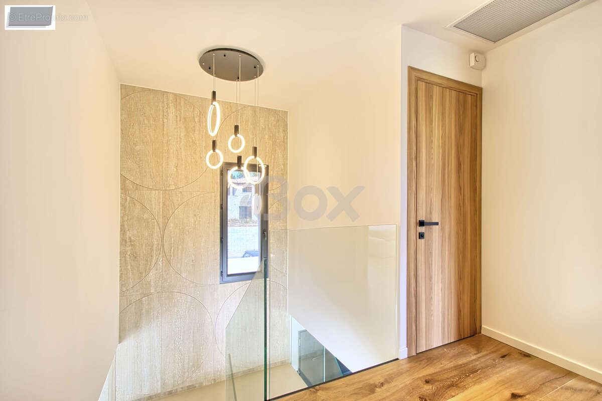 Villa contemporaine d'exception (2025)   La Crau - photo 17